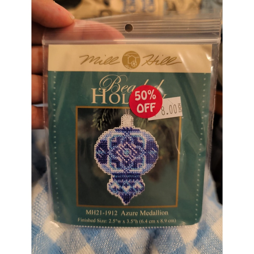 New Kit Mill Hill Glass Beaded Holiday Ornament MH21-1912 Azure Medallion